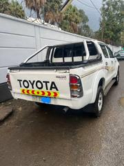 Toyota Hilux 2007 White for sale