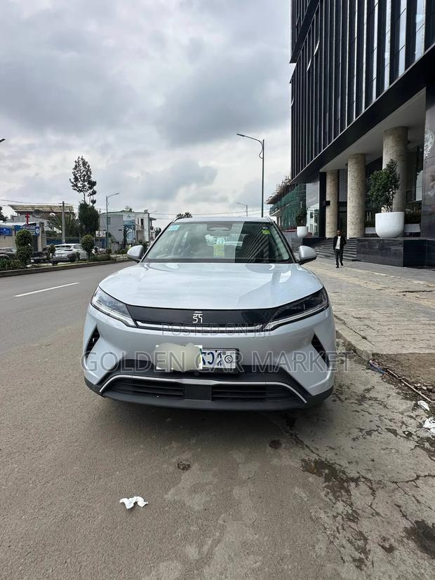 BYD Yuan Up 2025 Silver