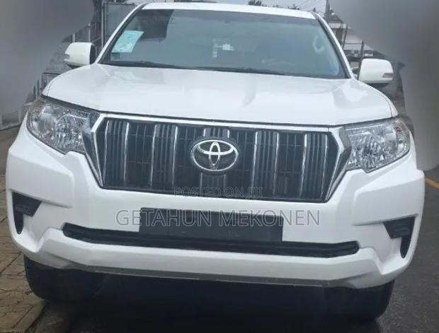 Toyota Land Cruiser 2019 White