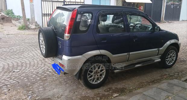 Daihatsu Terios 2000 Blue