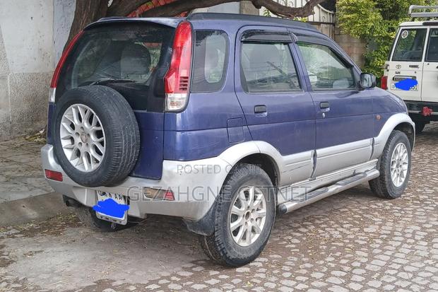 Daihatsu Terios 2000 Blue