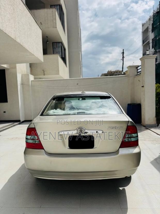 Toyota Corolla 2003 Gold