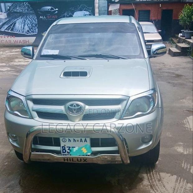 Toyota Hilux 2008 Gold