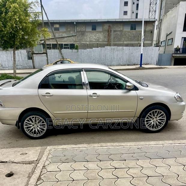 Toyota Corolla 2004 Silver