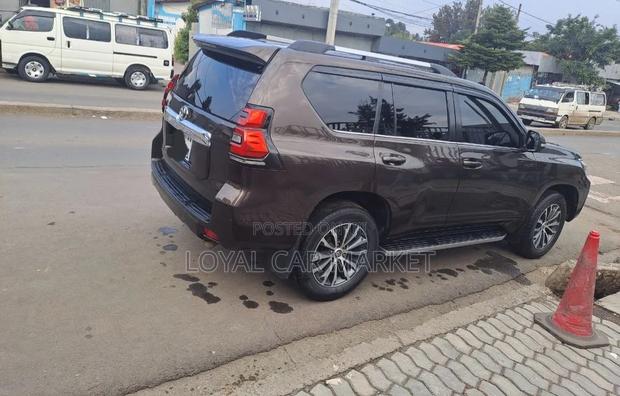 Toyota Land Cruiser Prado 2019 Brown