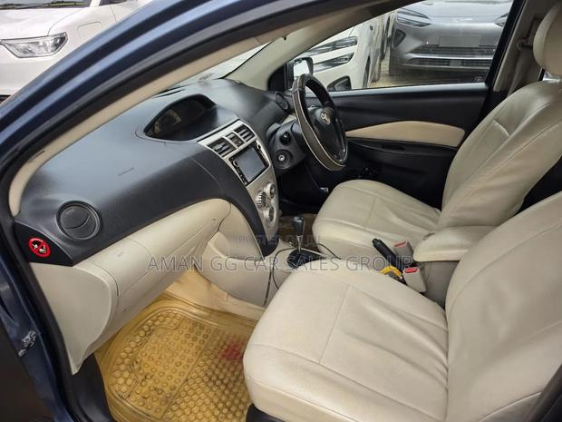 Toyota Yaris 2007 Gray