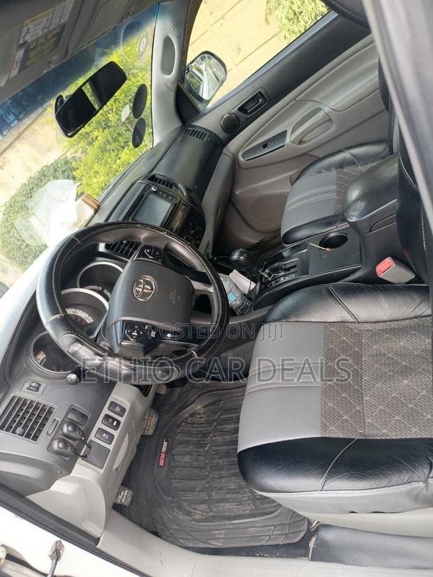 Toyota Tacoma 2015 White