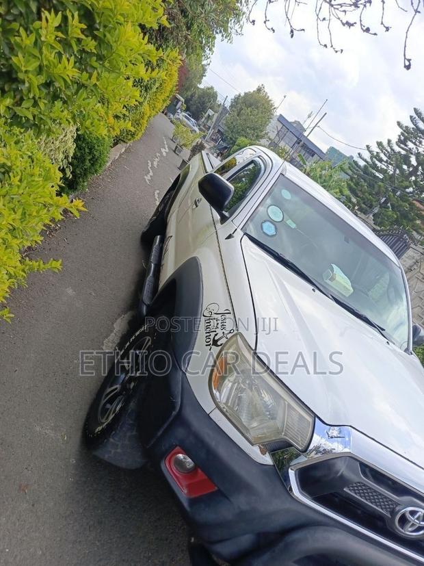 Toyota Tacoma 2015 White