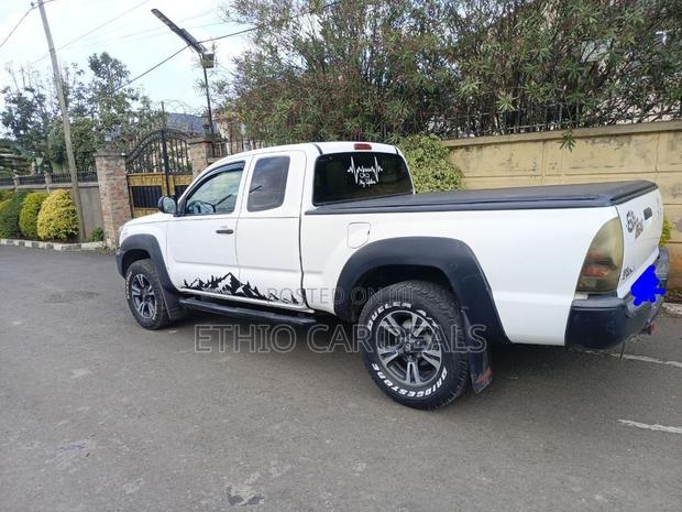 Toyota Tacoma 2015 White