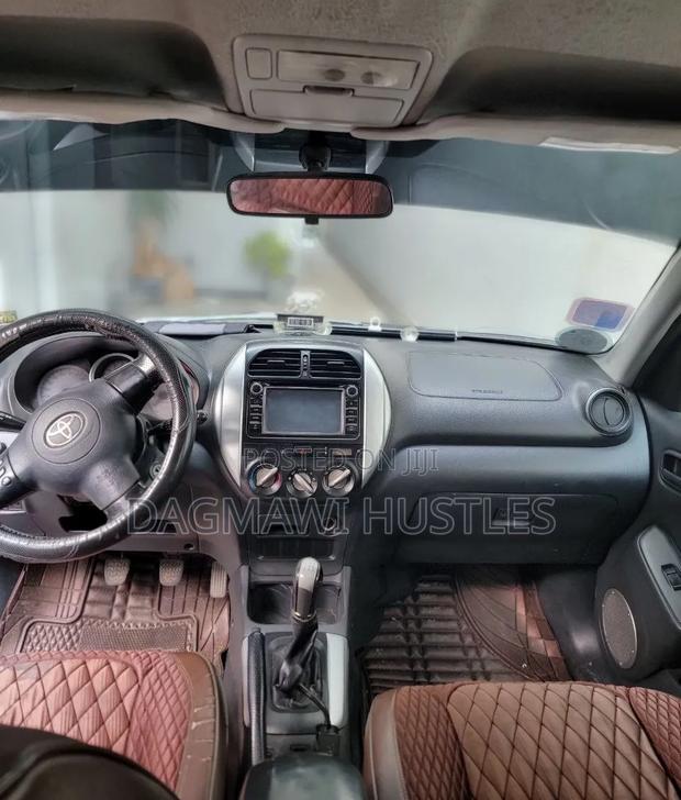 Toyota RAV4 1.8 2005 Black