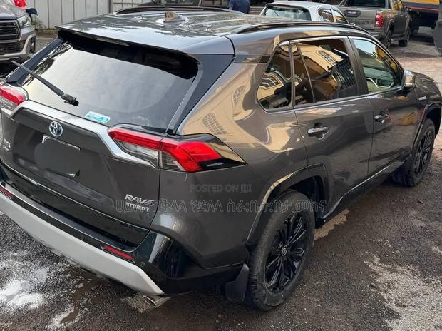 Toyota RAV4 2023 Matt Black