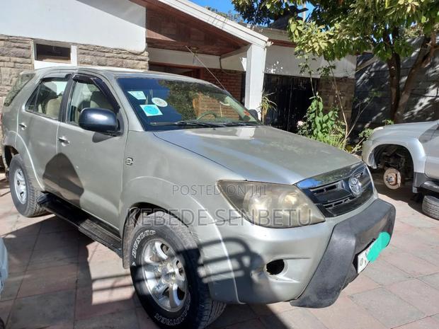 Toyota Fortuner 2.5 D AWD 2008 Silver