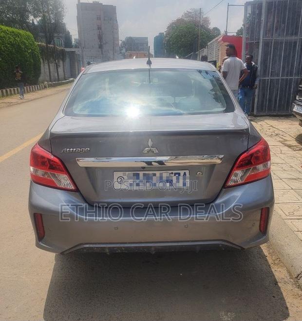 Mitsubishi Attrage 2022 Gray