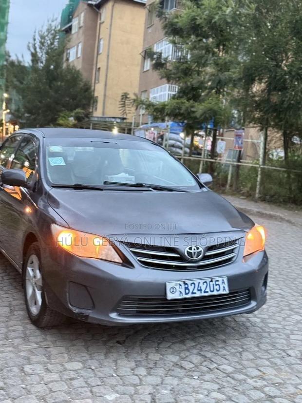 Toyota Corolla 2013 Gray
