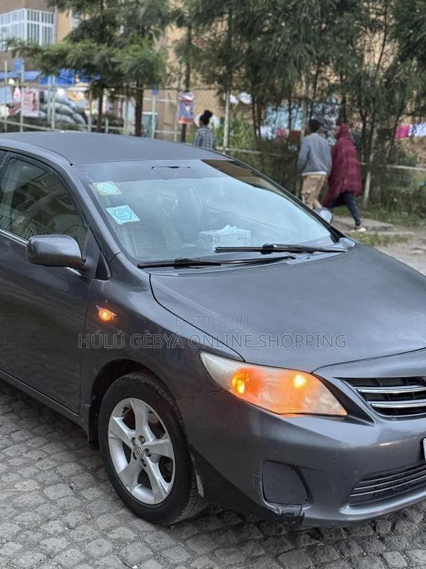 Toyota Corolla 2013 Gray