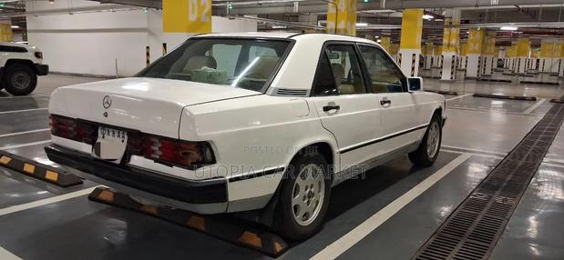 Mercedes-Benz 190E 1983