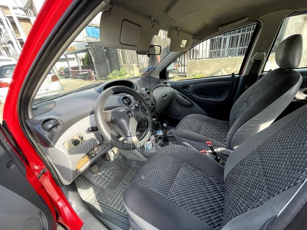 Toyota Yaris 1.4 2002 Red
