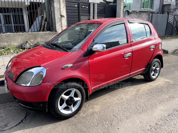 Toyota Yaris 1.4 2002 Red