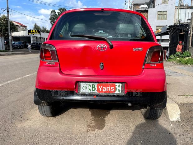 Toyota Yaris 1.4 2002 Red