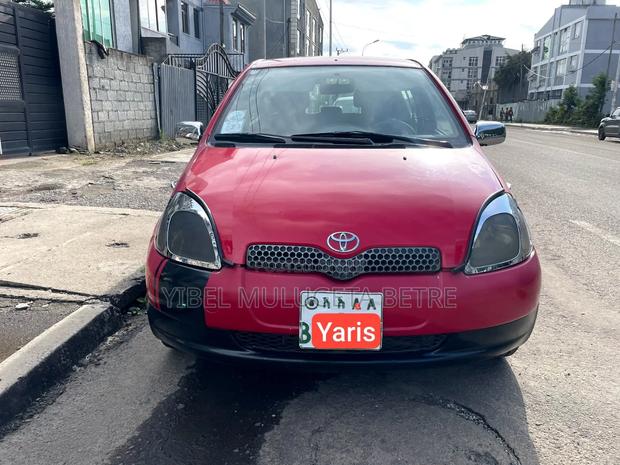 Toyota Yaris 1.4 2002 Red