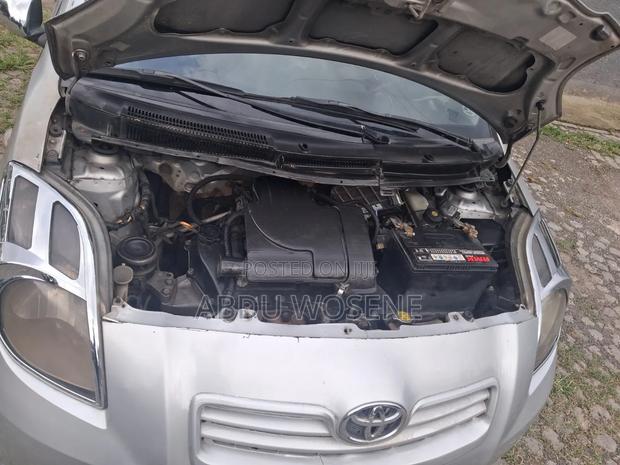 Toyota Yaris 1.0 2006 Silver
