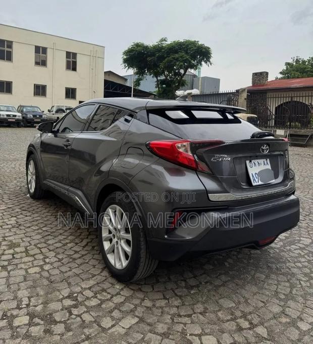 Toyota C-HR 2017 Gray