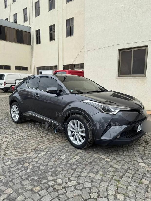 Toyota C-HR 2017 Gray