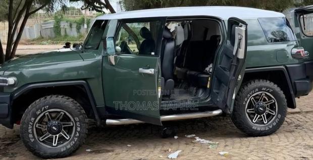 Toyota FJ Cruiser 2009 Green