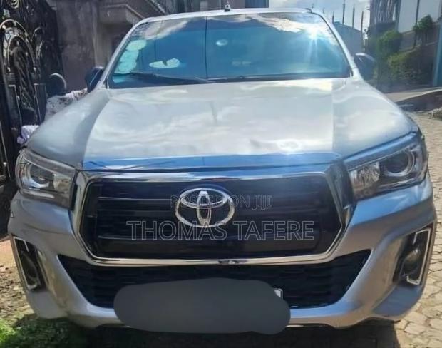Toyota Hilux 2017 Silver