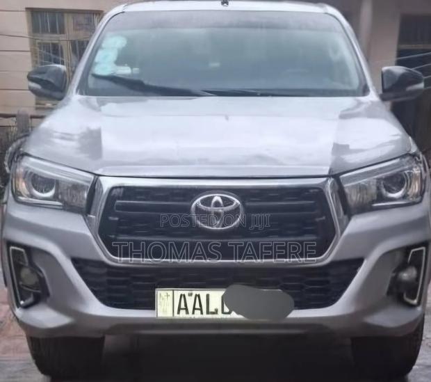 Toyota Hilux 2017 Silver