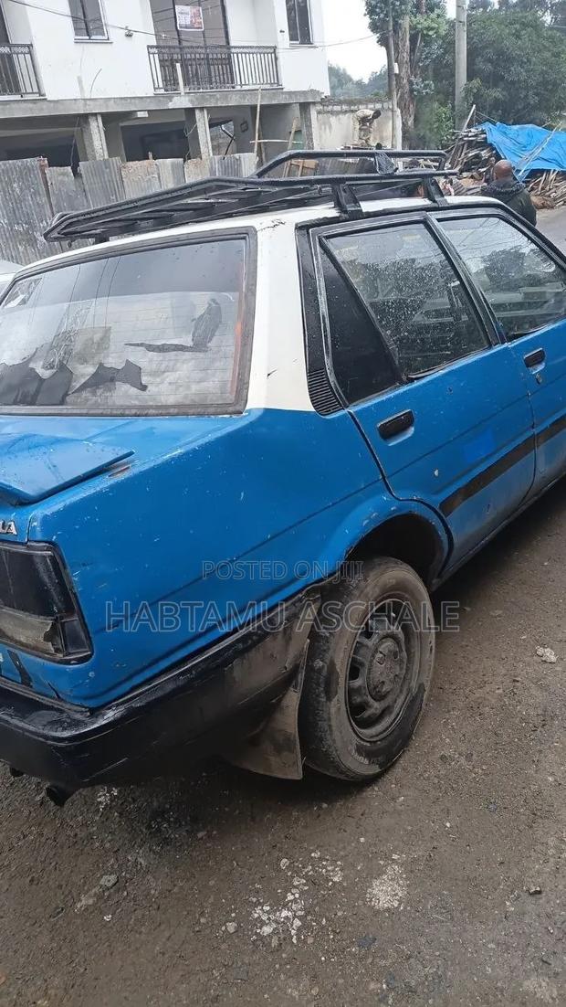 Toyota Corolla 1986 Blue