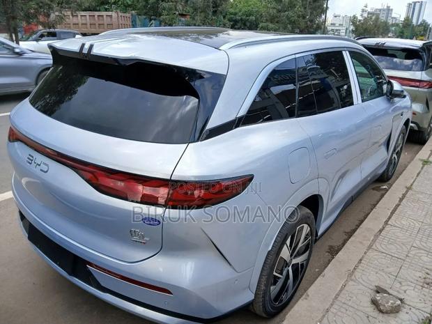 New BYD Tang EV 2025 Silver