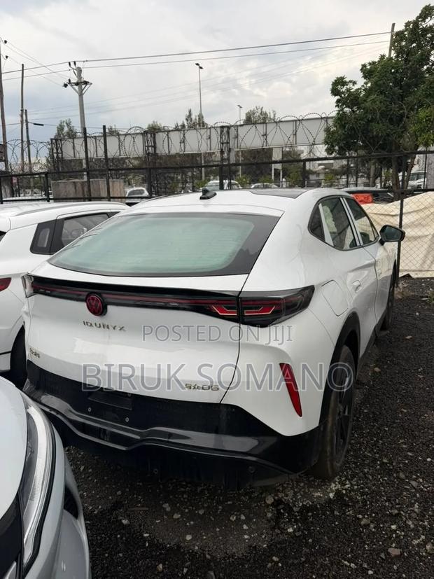New Volkswagen ID. Buzz 2025 Off white