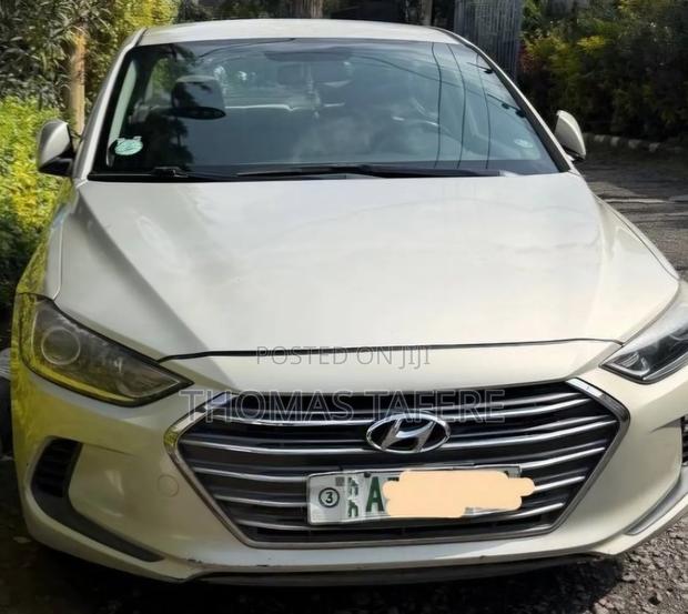 Hyundai Elantra 2017 Beige