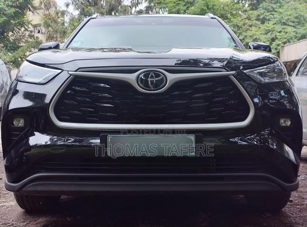 New Toyota Grand Highlander Hybrid 2025