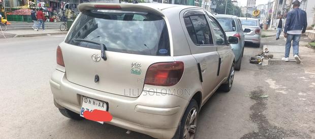 Toyota Vitz 2004 Brown