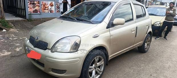 Toyota Vitz 2004 Brown