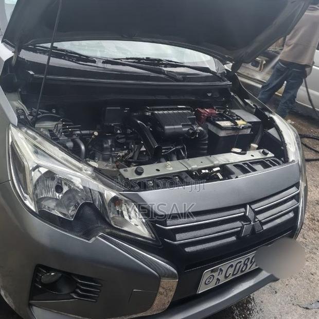 Mitsubishi Attrage 2021 Gray