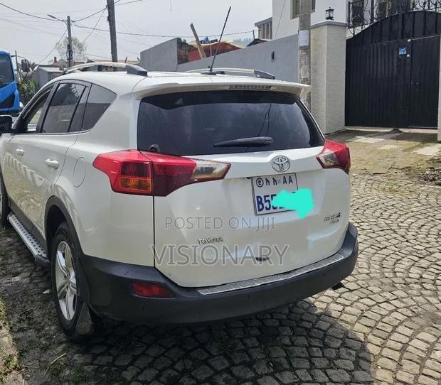 Toyota RAV4 2015 White