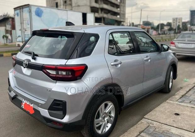 Toyota Raize 2022 Silver