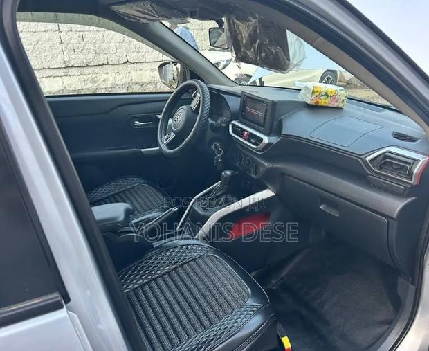 Toyota Raize 2022 Silver