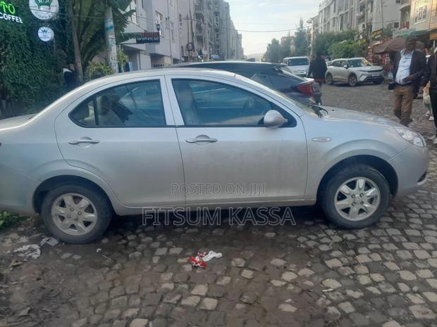 Car 2012 Gray