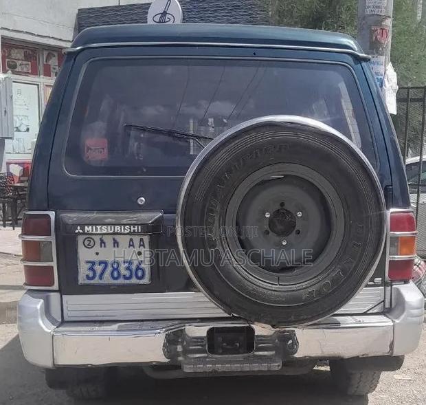 Mitsubishi Pajero 1996