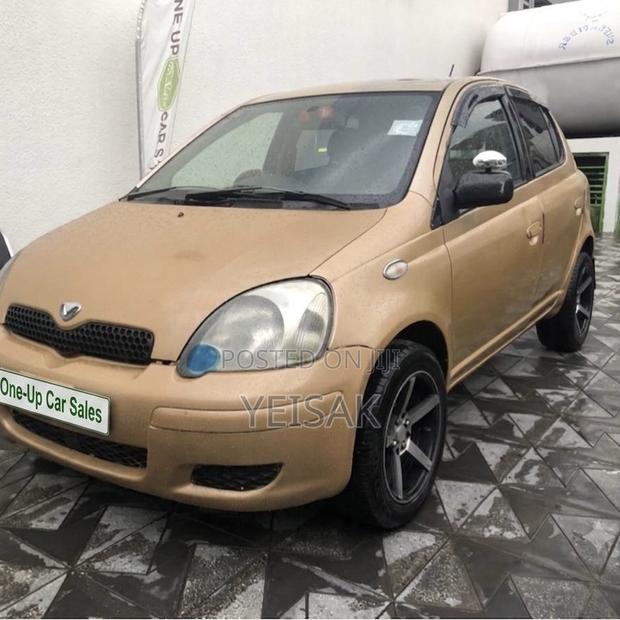 Toyota Vitz 2004 Gold