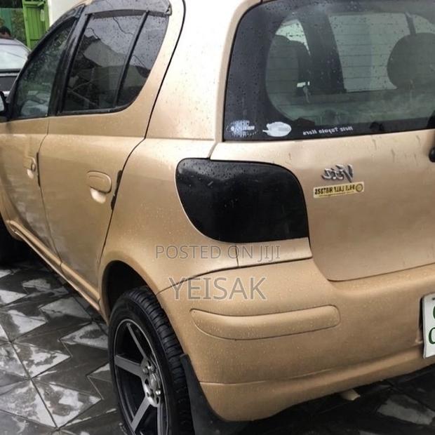 Toyota Vitz 2004 Gold