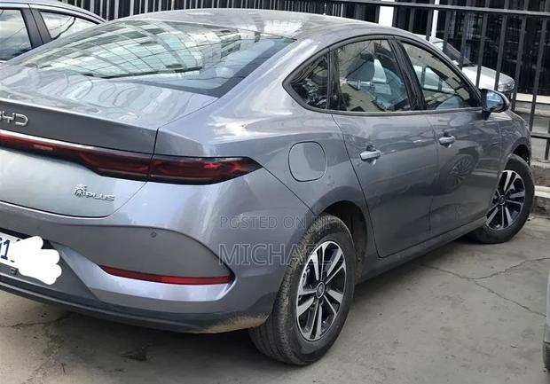 BYD Qin Plus DM-i 2025 Gray