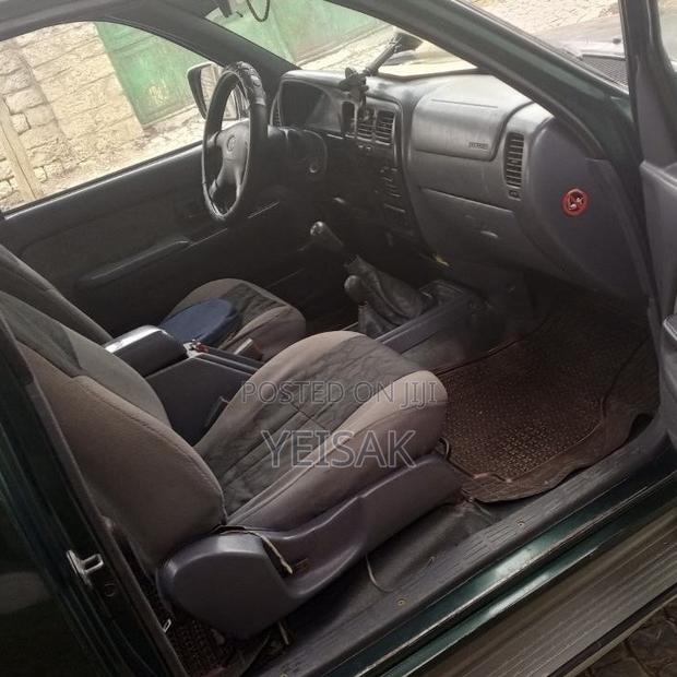 Toyota Hilux 2002 Green