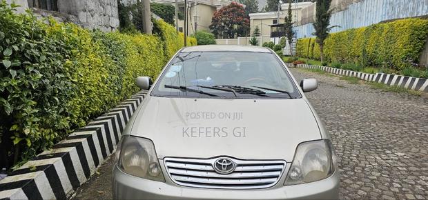 Toyota Corolla Altis 1.3 2003 Gold