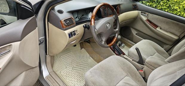 Toyota Corolla Altis 1.3 2003 Gold