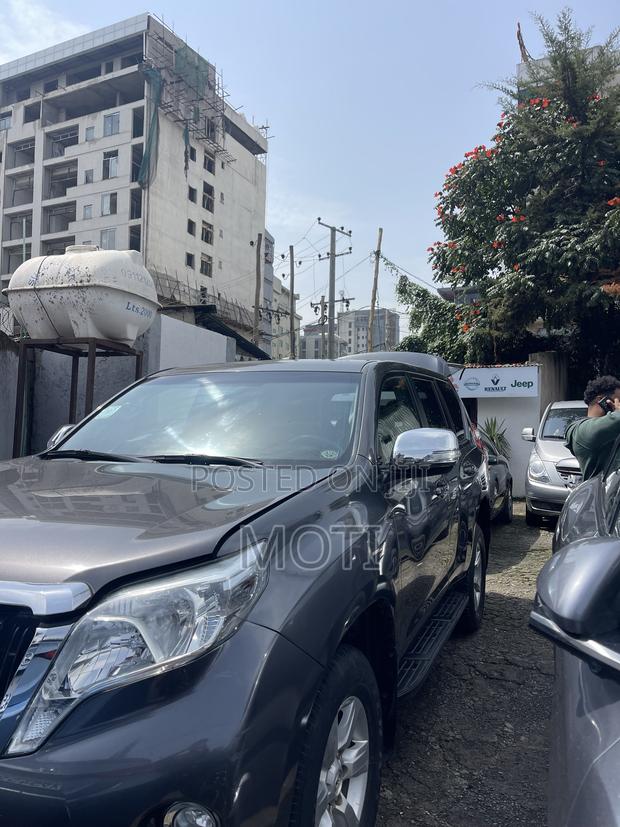 Toyota Land Cruiser Prado 4.0 Petrol TX 2015 Black